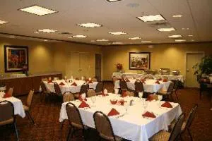 Hampton Inn and Suites Warren hotel detail image 3