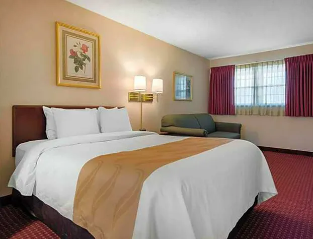 Quality Inn Breeze Manor hotel detail image 4