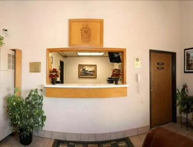 Super 8 by Wyndham Abilene KS hotel detail image 2