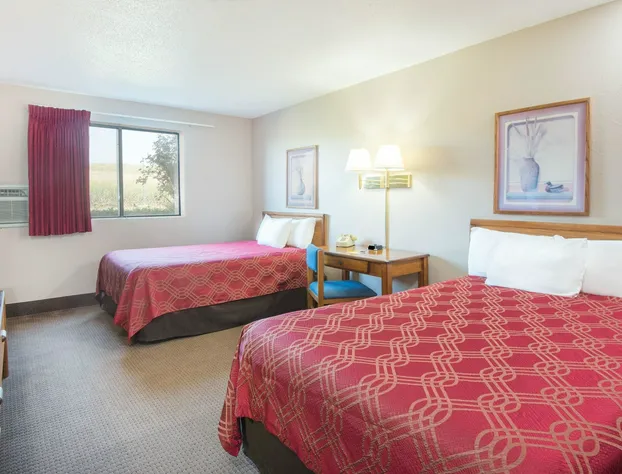 Super 8 by Wyndham Abilene KS hotel detail image 4