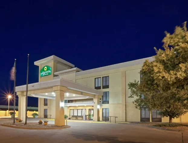 La Quinta Inn & Suites by Wyndham Salina hotel detail image 1