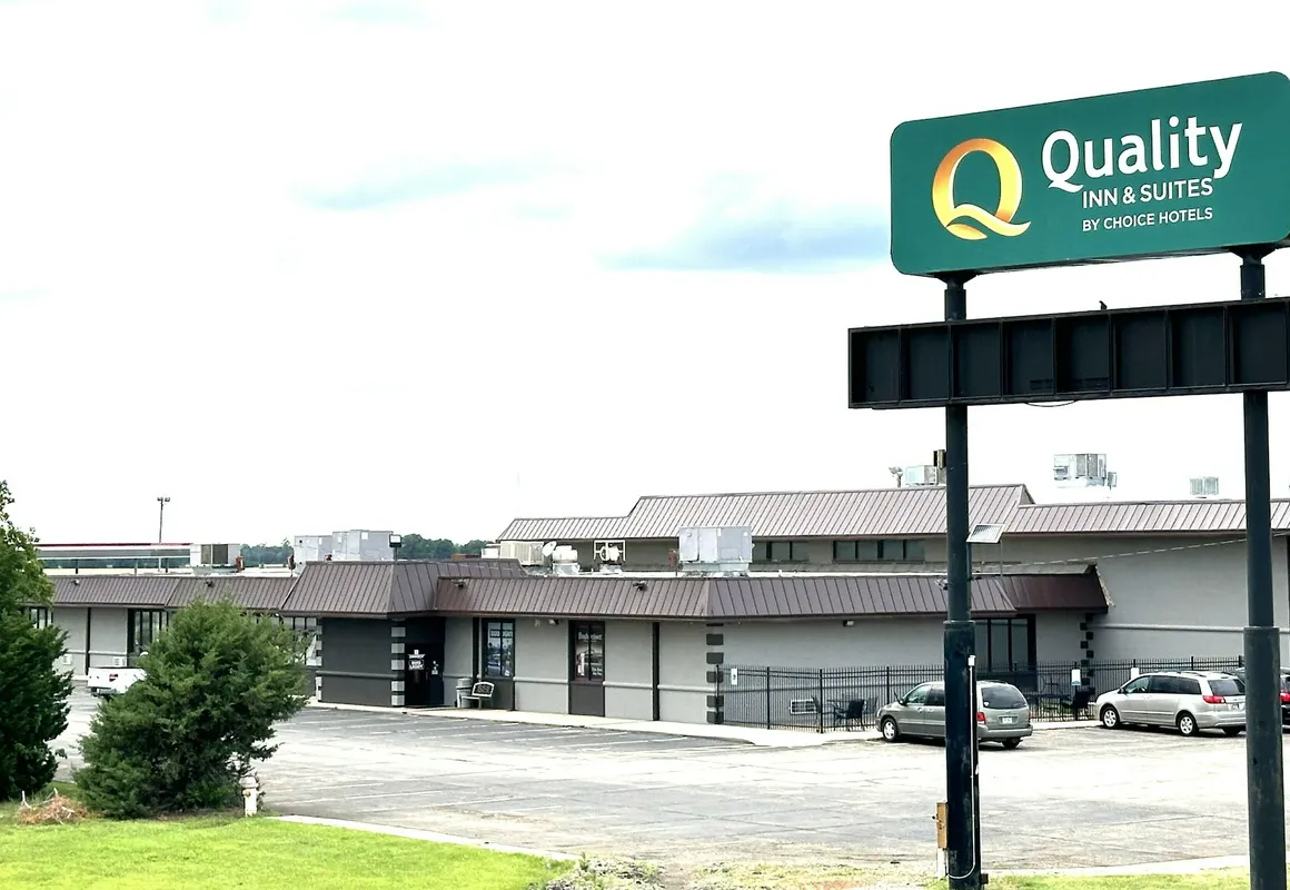 Quality Inn & Suites Salina West hotel hero