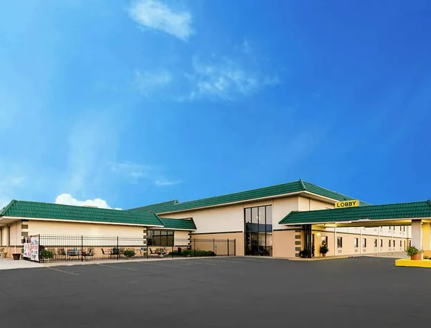 Quality Inn & Suites Salina West hotel detail image 3