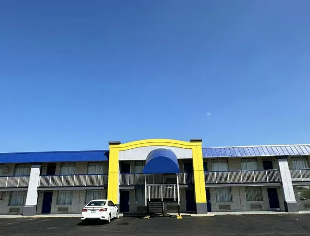 Days Inn by Wyndham Salina South hotel detail image 2