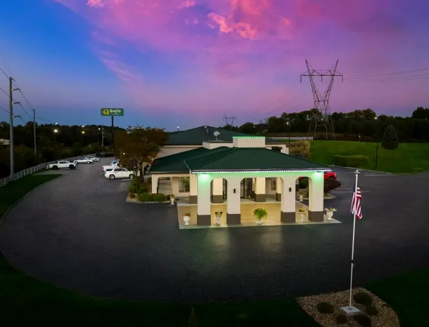 Quality Inn Dandridge hotel detail image 1