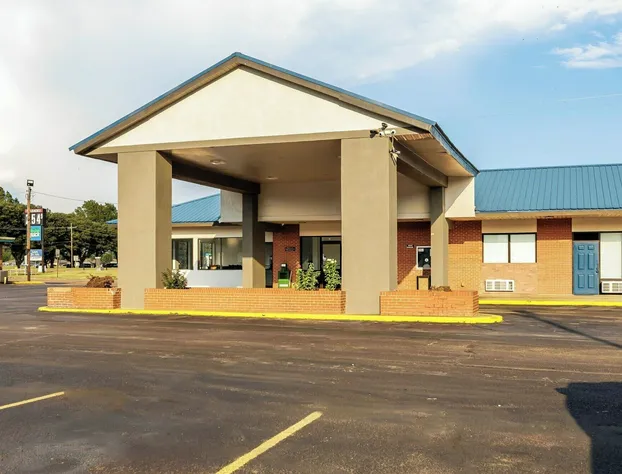 Motel 6 Greenwood, MS hotel detail image 1