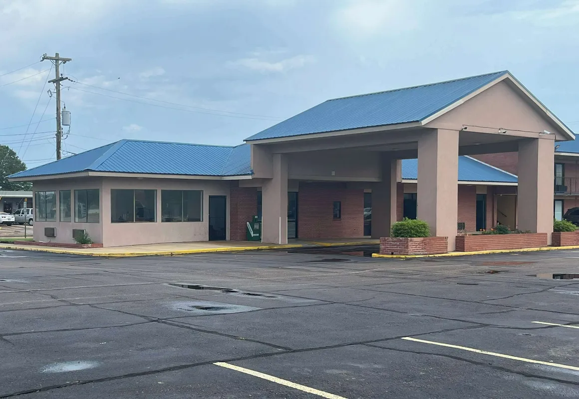 Motel 6 Greenwood, MS hotel hero