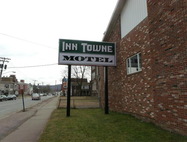 Inn Towne Motel hotel detail image 1