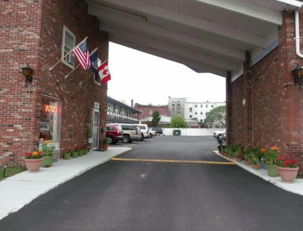 Inn Towne Motel hotel detail image 3