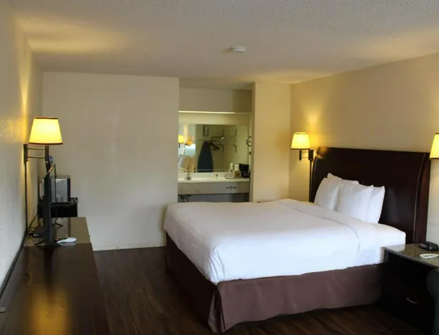 Executive Inn & Suites hotel detail image 1