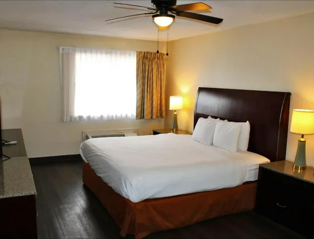 Executive Inn & Suites hotel detail image 4