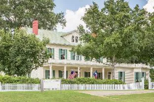 Days Inn & Suites by Wyndham Marshall hotel detail image 2