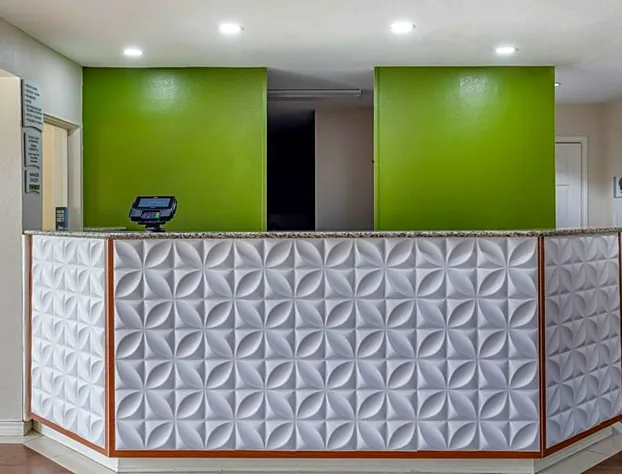 Quality Inn & Suites Longview I-20 hotel detail image 3