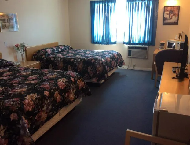 Rainbow Motel hotel detail image 4