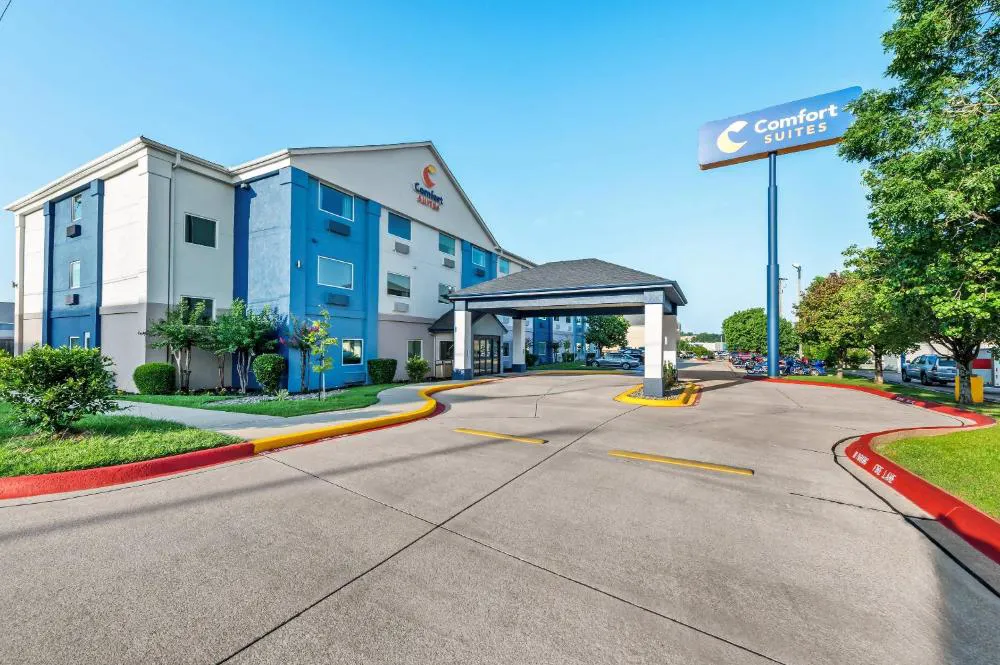 Comfort Suites Longview North hotel hero
