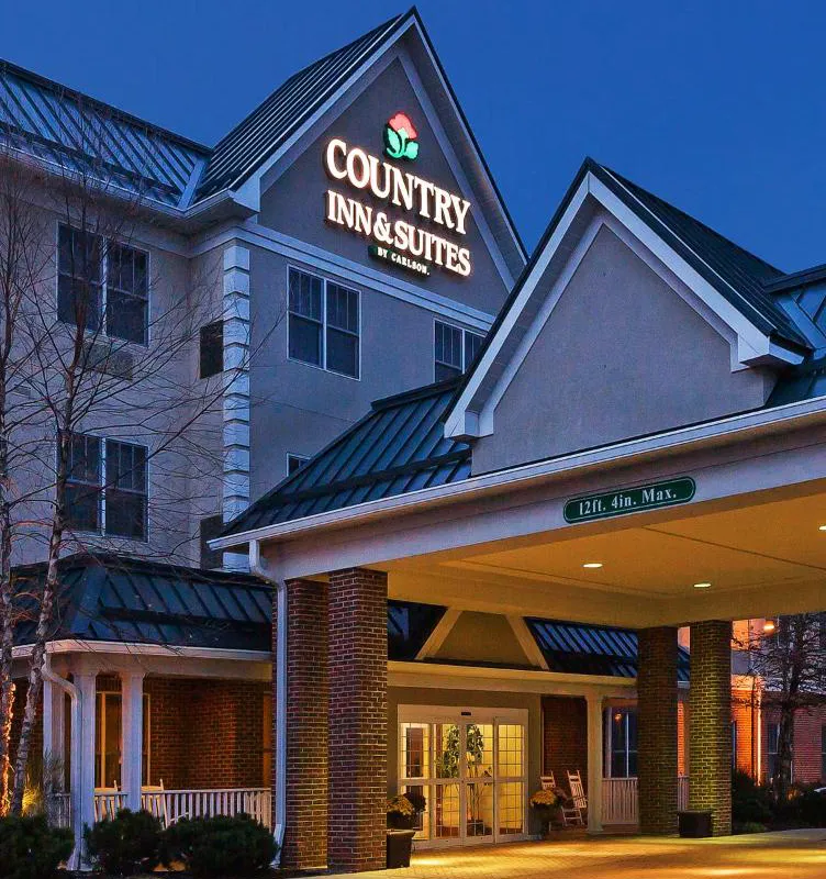 Country Inn & Suites by Radisson, Lewisburg, PA hotel hero