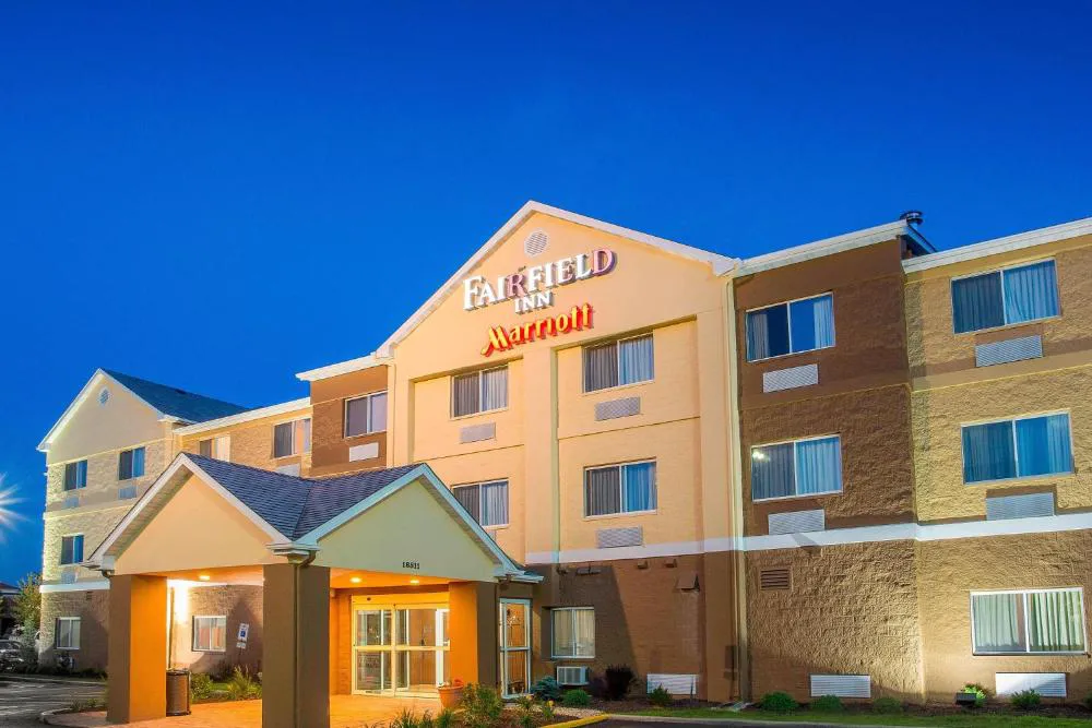 Fairfield Inn & Suites Chicago Tinley Park hotel hero