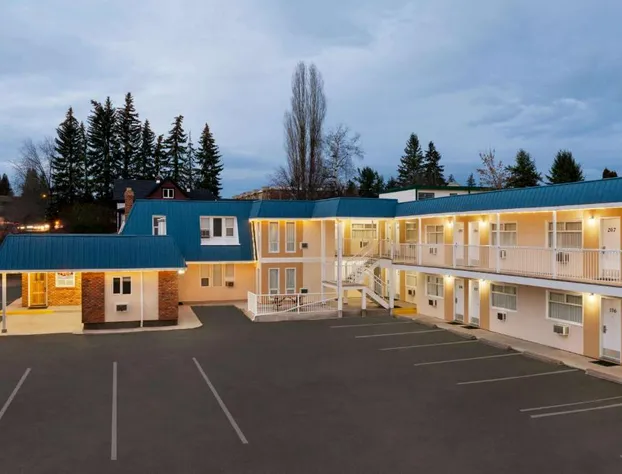 Travelodge by Wyndham Quesnel hotel detail image 1