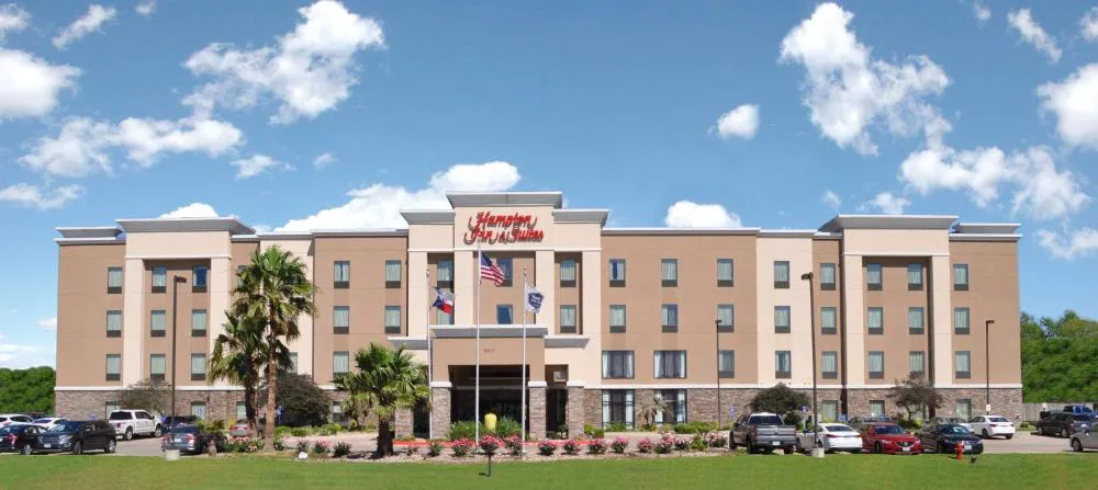 Hampton Inn & Suites Bay City, TX hotel hero