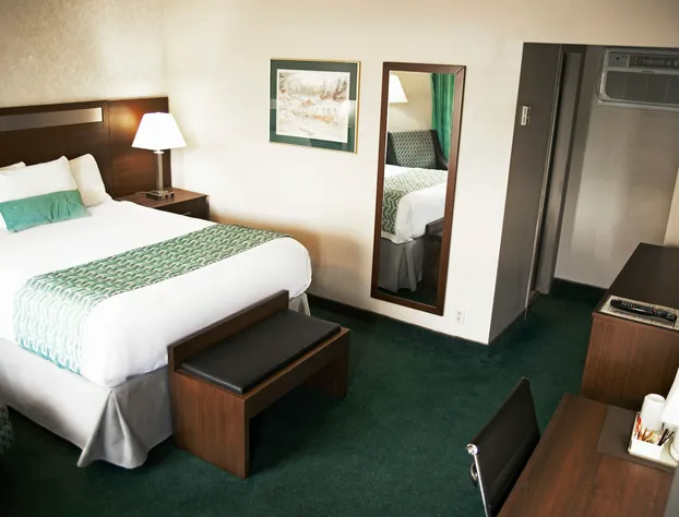 Ramada by Wyndham Quesnel hotel detail image 4