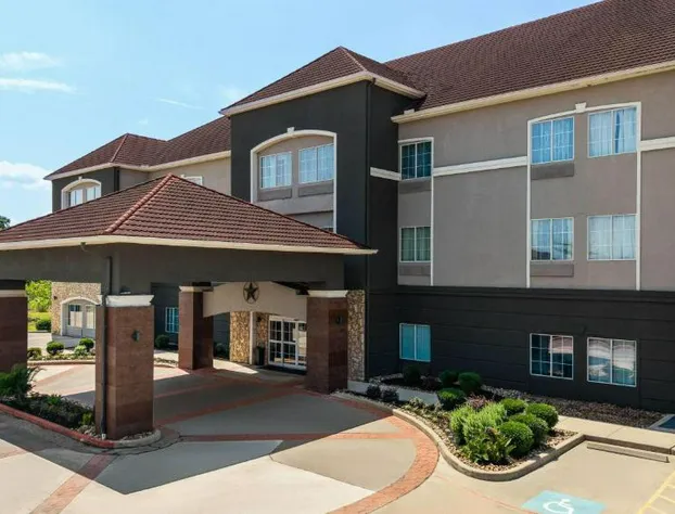 La Quinta Inn & Suites by Wyndham-Brookshire-West Katy hotel detail image 3