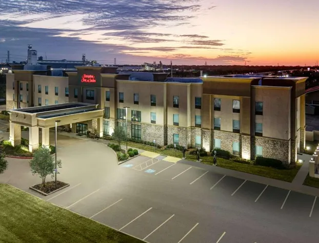 Hampton Inn & Suites Lake Jackson-Clute hotel detail image 1