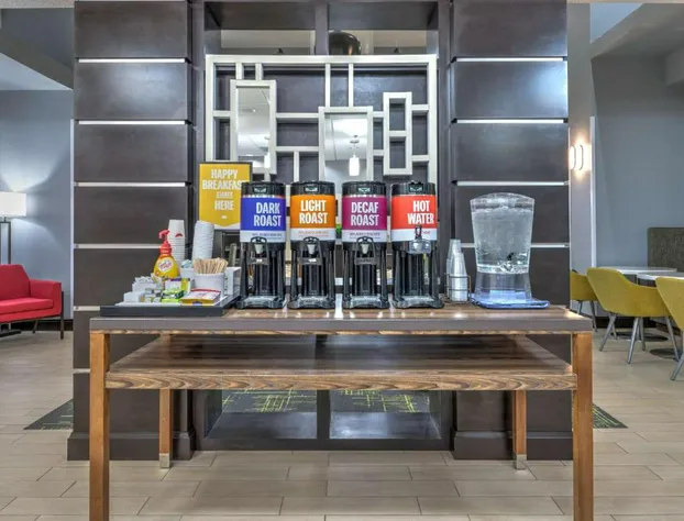 Hampton Inn & Suites Lake Jackson-Clute hotel detail image 4