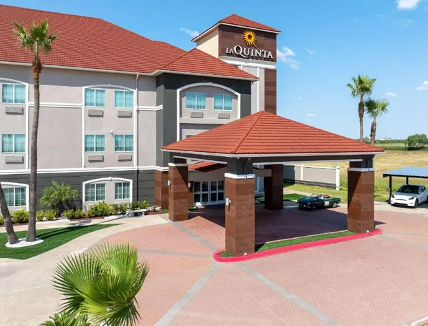 La Quinta Inn & Suites by Wyndham Raymondville hotel detail image 3