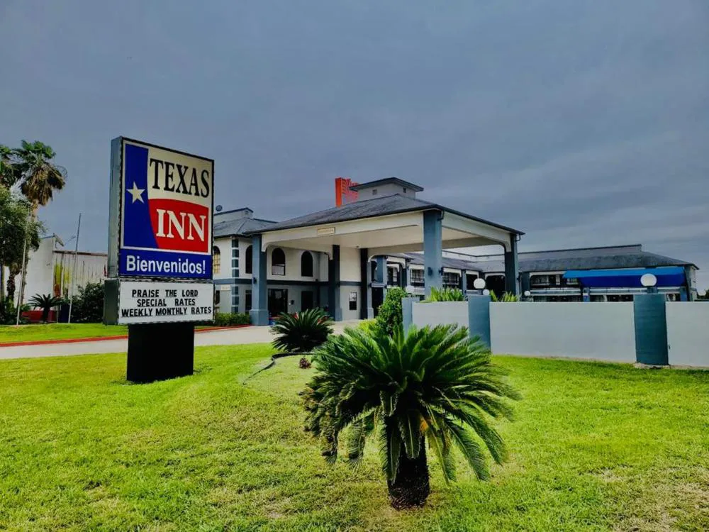 Texas Inn & Suites Raymondville hotel hero