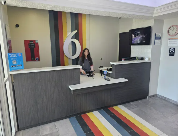 Motel 6 Sinton, TX hotel detail image 4