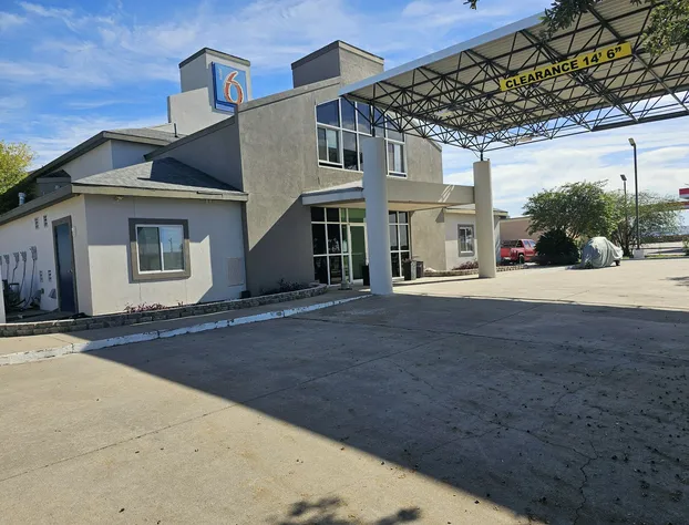 Motel 6 Sinton, TX hotel detail image 1