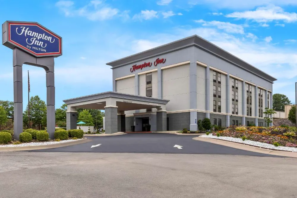 Hampton Inn Florence Midtown near University of North Alabama hotel hero
