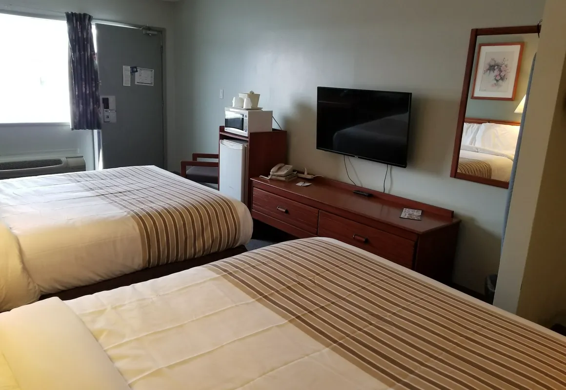 Travelodge by Wyndham Cranbrook hotel hero