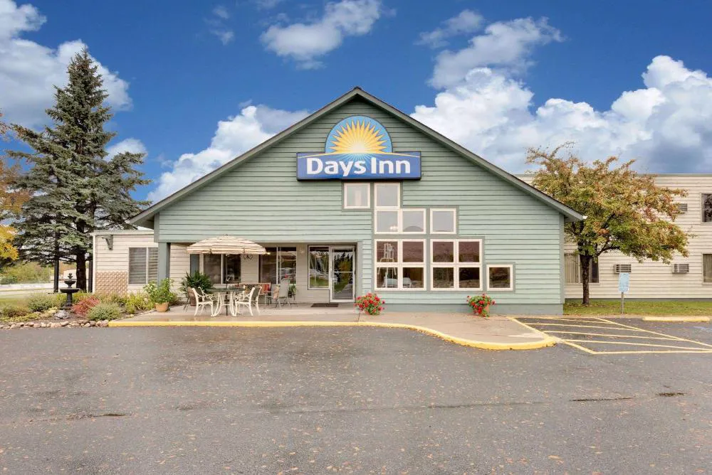 Days Inn by Wyndham International Falls hotel hero