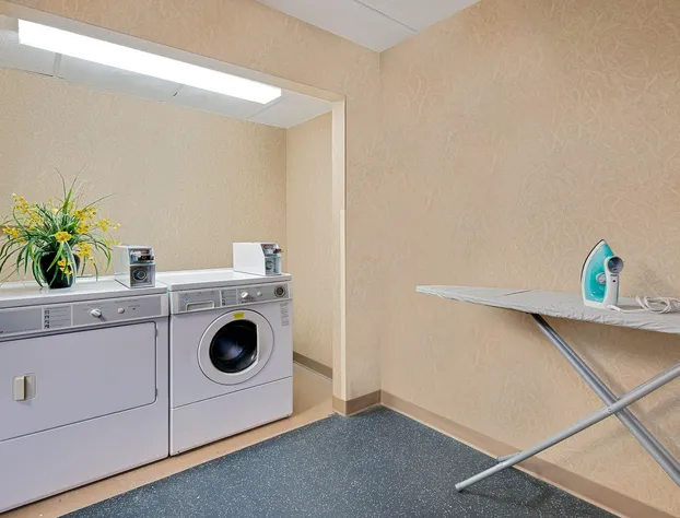 Days Inn by Wyndham International Falls hotel detail image 4