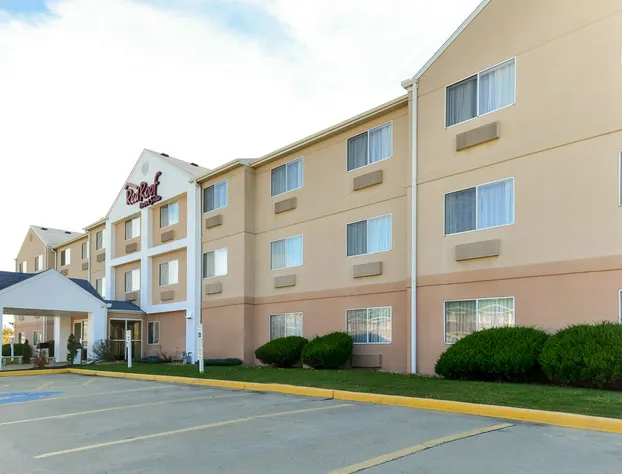 Red Roof Inn & Suites Danville, IL hotel detail image 1