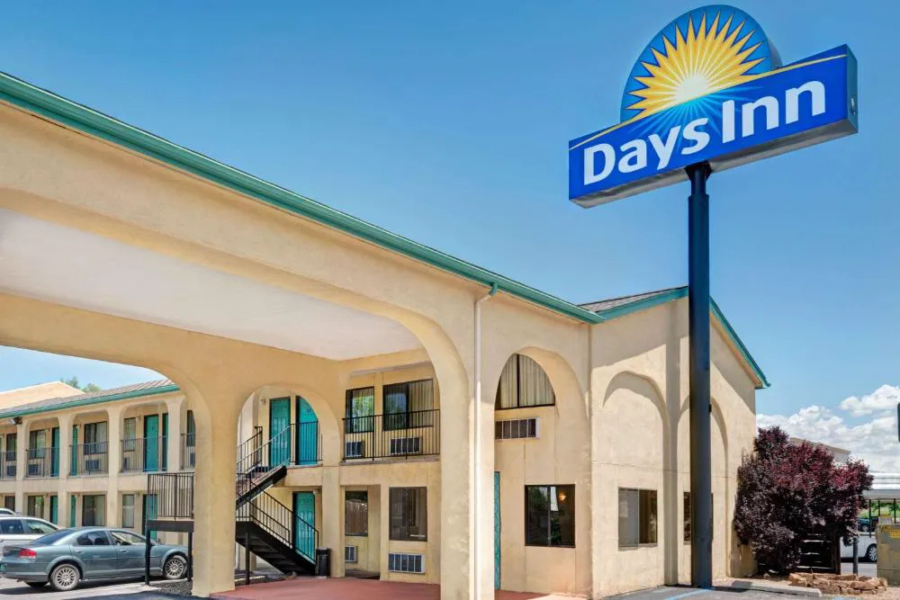 Days Inn by Wyndham Espanola hotel hero