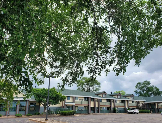 River Hill Inn & Suites hotel detail image 1