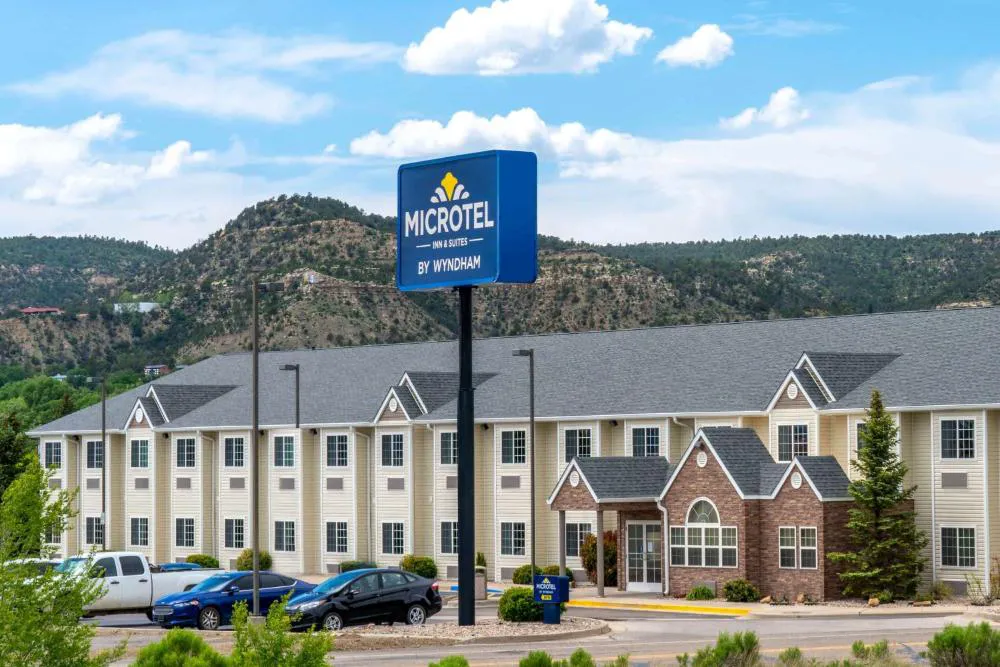 Microtel Inn & Suites by Wyndham Raton hotel hero