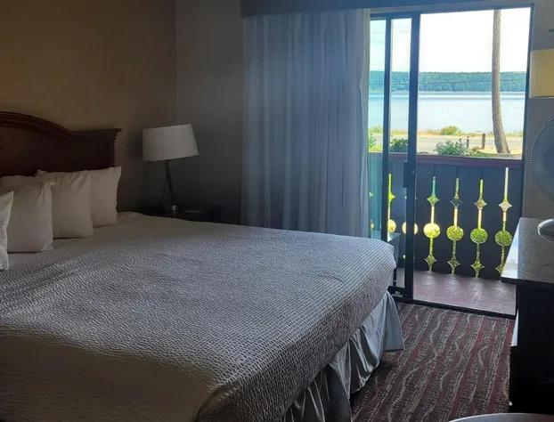 Ramada by Wyndham Campbell River hotel detail image 4