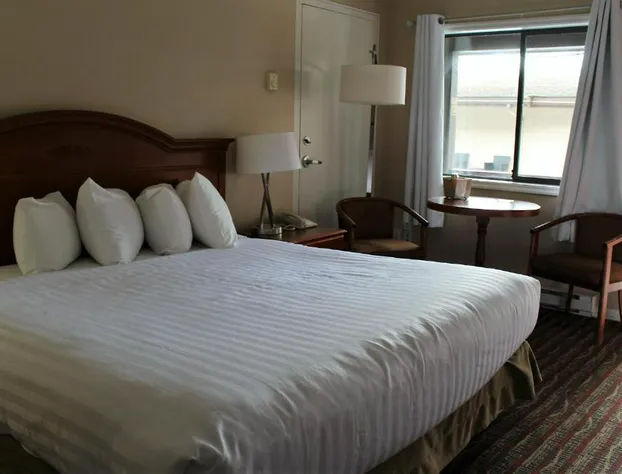 Ramada by Wyndham Campbell River hotel detail image 4