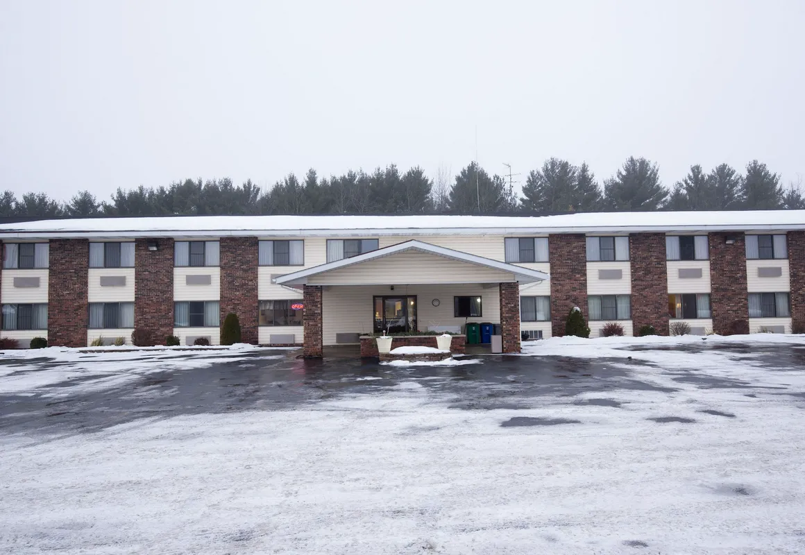 Travelodge by Wyndham Merrill hotel hero