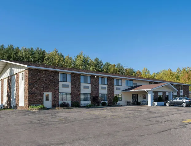 Travelodge by Wyndham Merrill hotel detail image 2