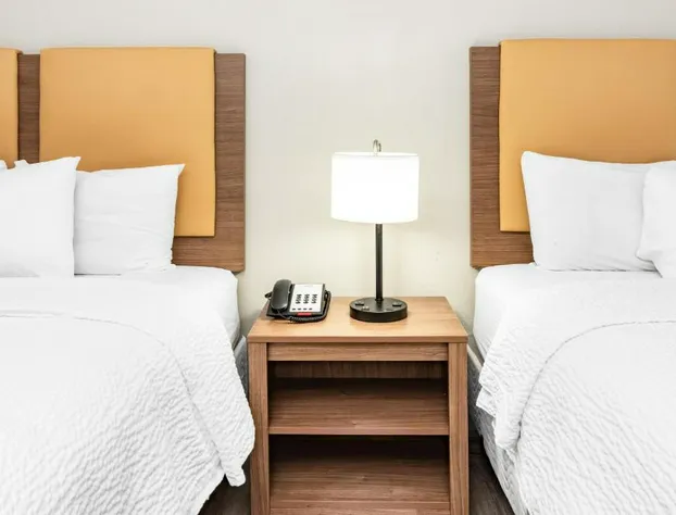 Days Inn & Suites by Wyndham Huntsville hotel detail image 4