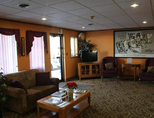 Super 8 by Wyndham Antigo hotel detail image 2