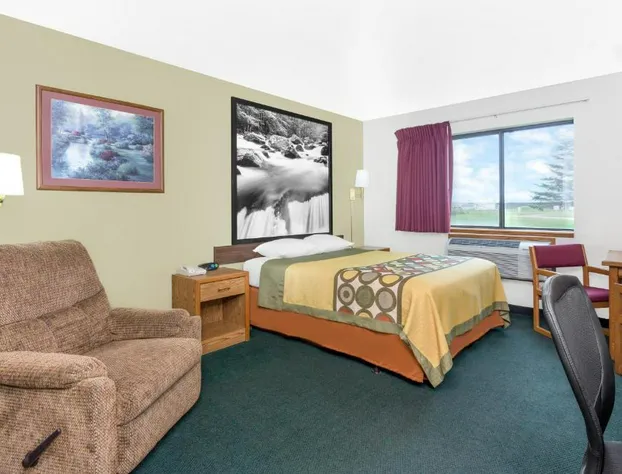 Super 8 by Wyndham Antigo hotel detail image 4