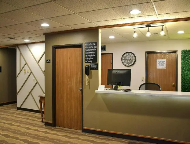 Super 8 by Wyndham Antigo hotel detail image 2