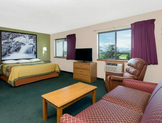 Super 8 by Wyndham Antigo hotel detail image 2