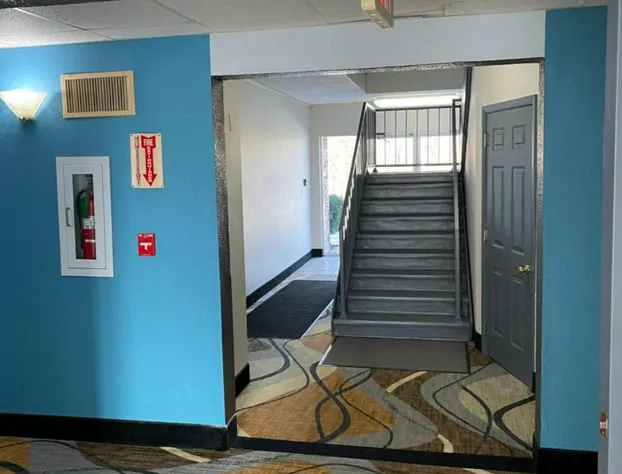 Days Inn by Wyndham Perryville hotel detail image 3