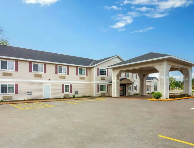 AmericInn by Wyndham Eagle River Downtown hotel detail image 1